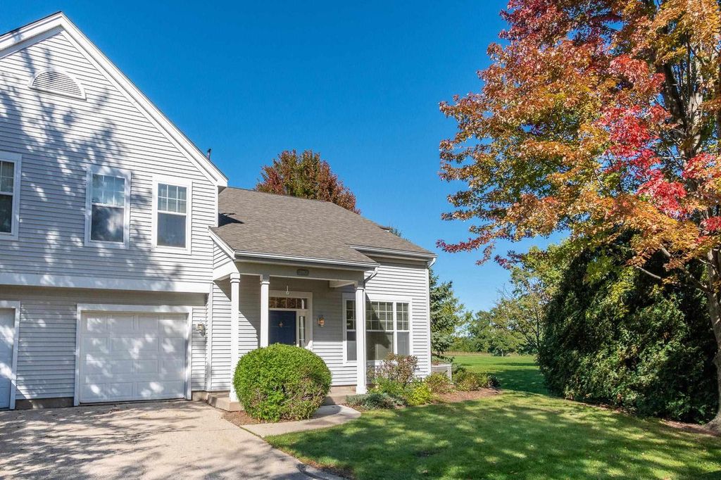 Photo of W226N1933 Cedar Court COURT #202, Pewaukee, WI 53072 (MLS # 1944337)