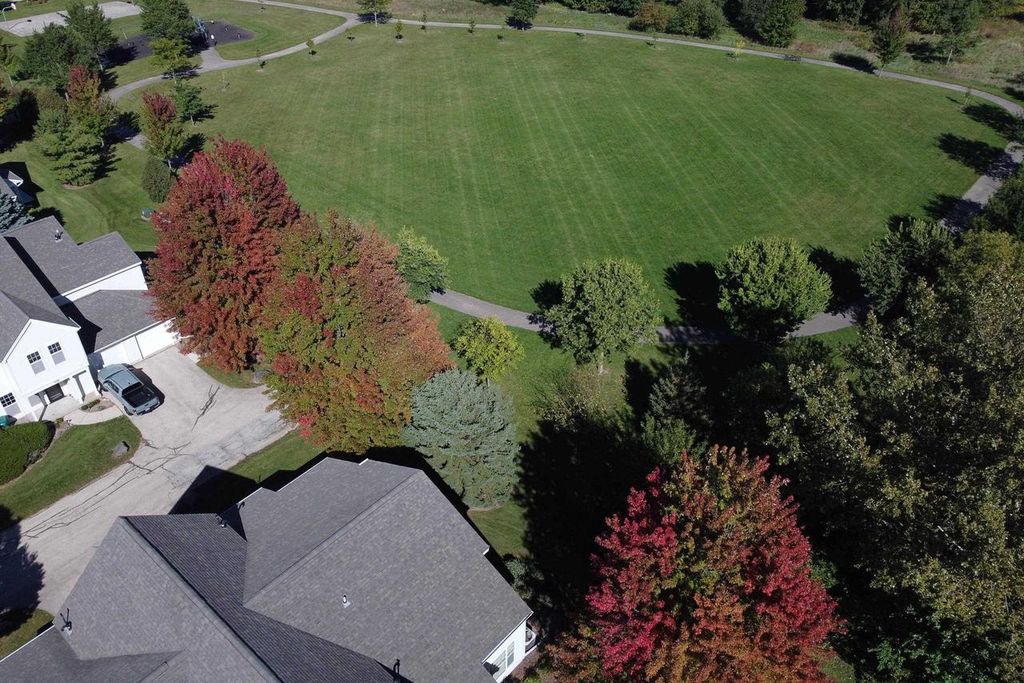 Photo of W226N1933 Cedar Court COURT #202, Pewaukee, WI 53072 (MLS # 1944337)