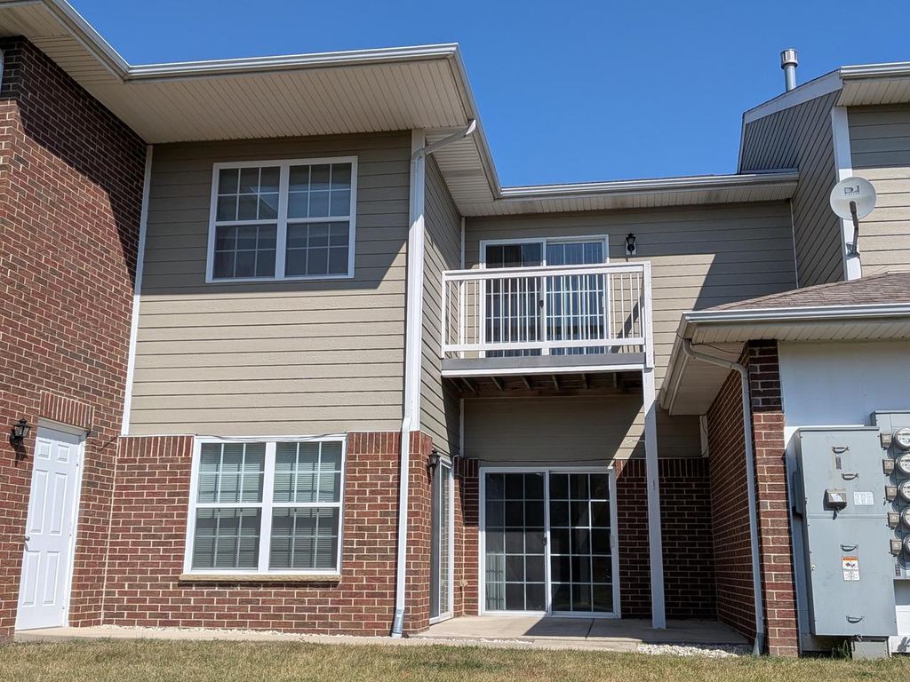 Photo of 6757 99th PLACE #CC, Pleasant Prairie, WI 53158 (MLS # 1935457)