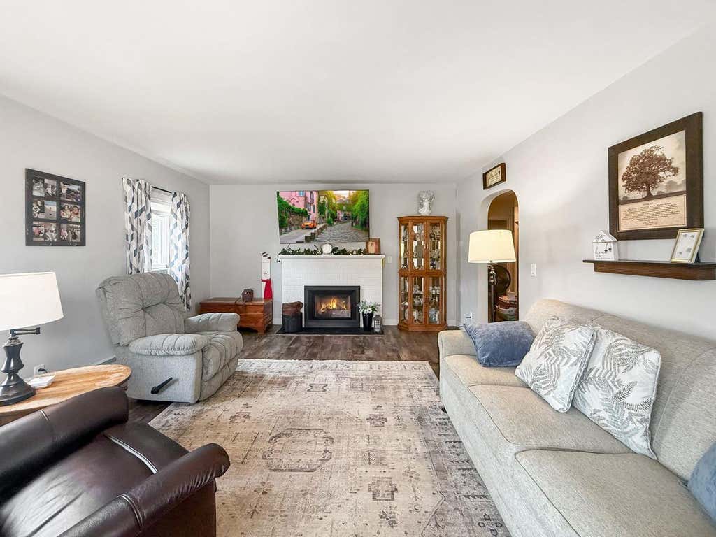 Photo of 2250 Shore DRIVE, Marinette, WI 54143 (MLS # 50330679)