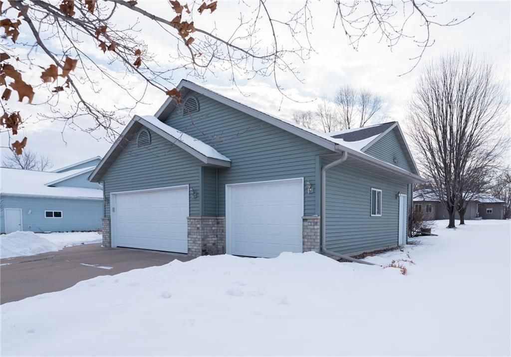 Photo of 3012 West Ridge DRIVE, Eau Claire, WI 54703 (MLS # 1598175)