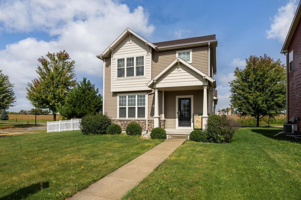 Photo of 1142 O'Keeffe AVENUE, Sun Prairie, WI 53590 (MLS # 2009314)