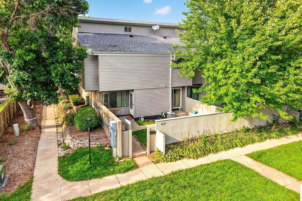 Photo of 213 East BLUFF, Madison, WI 53704 (MLS # 2028623)