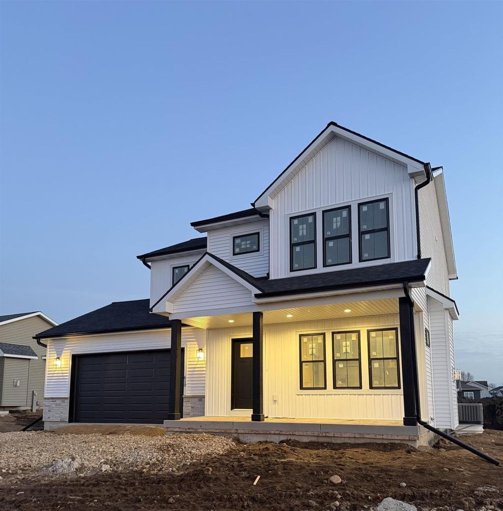 Photo of 610 Clemens DRIVE, Arlington, WI 53911 (MLS # 2012216)