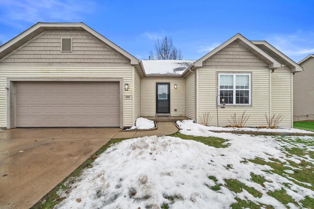 Photo of 228 W Haven DRIVE, Watertown, WI 53094 (MLS # 1945516)