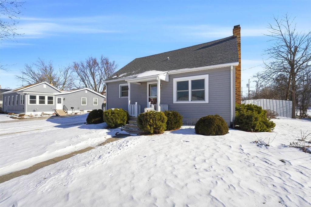 Photo of 21 N Bell STREET, Fond Du Lac, WI 54935 (MLS # 50320491)