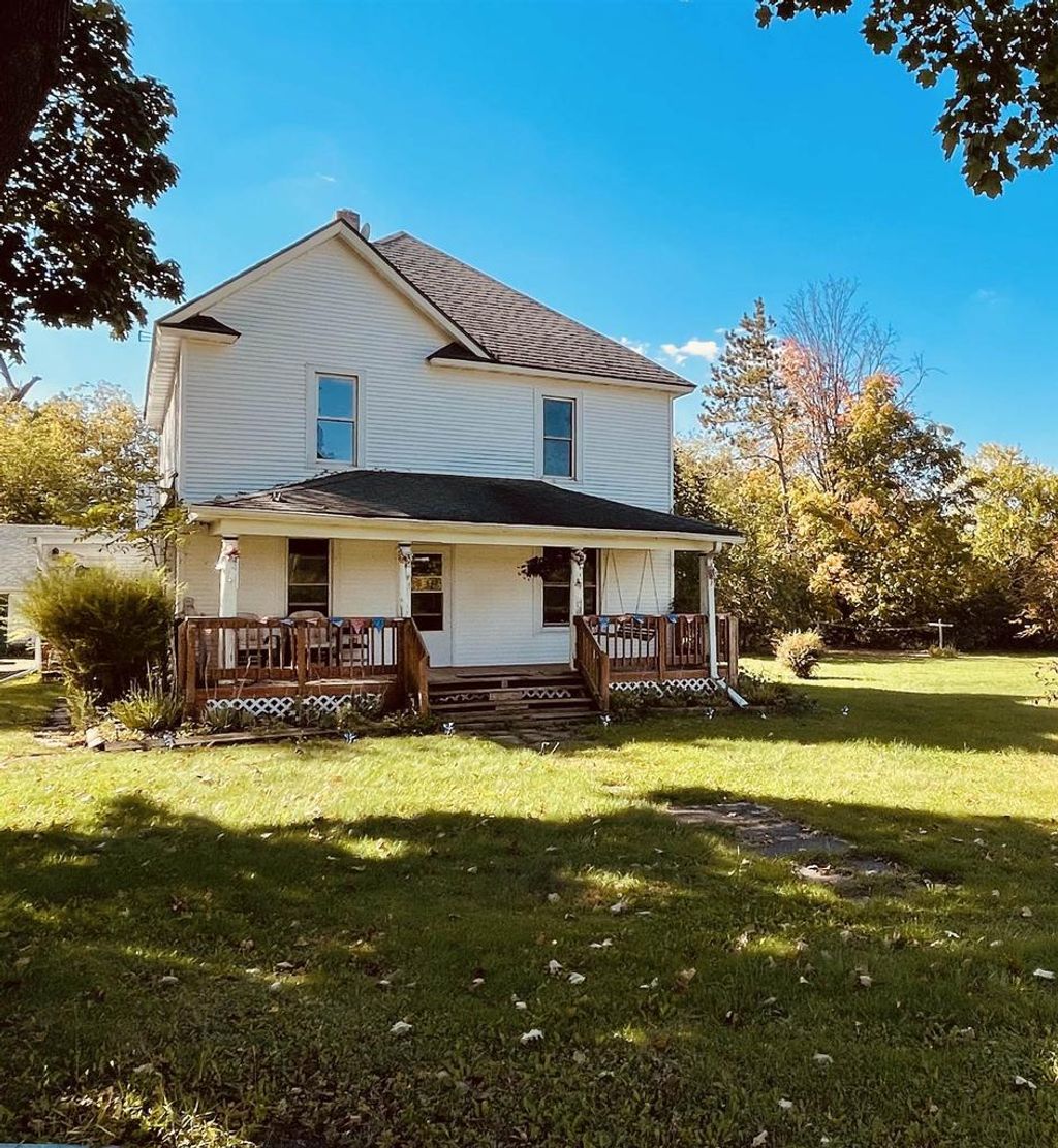 Photo of 215 S Church STREET, Endeavor, WI 53930 (MLS # 50315985)