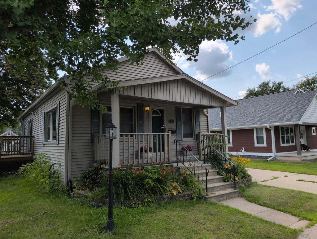 Photo of 1172 Day STREET, Green Bay, WI 54302 (MLS # 50330754)