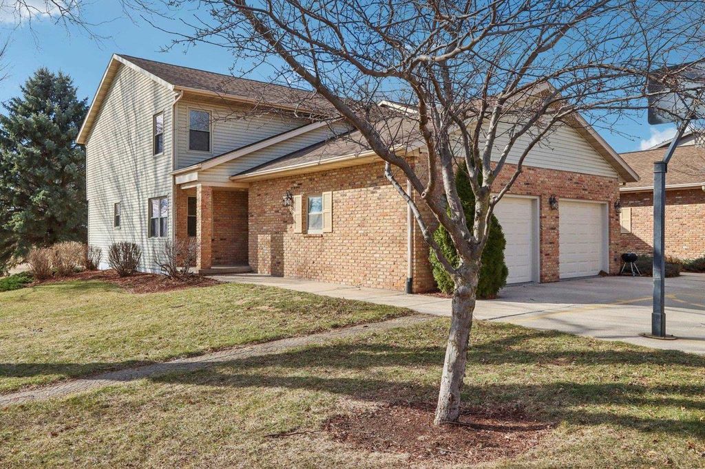 Photo of 3102 Old Gate ROAD #1, Madison, WI 53704 (MLS # 2018968)