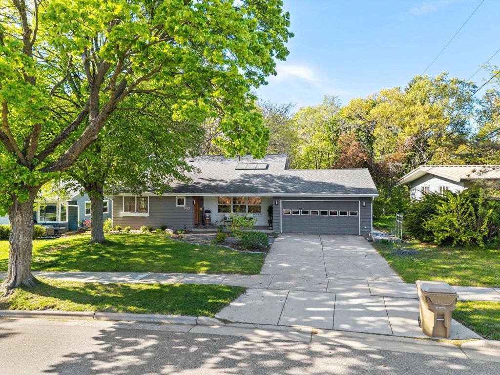 Photo of 5910 Cable AVENUE, Madison, WI 53705 (MLS # 2022705)