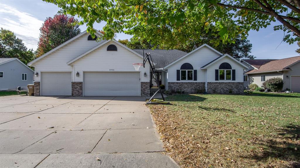 Photo of 2922 Wayland COURT, Eau Claire, WI 54703 (MLS # 1605913)
