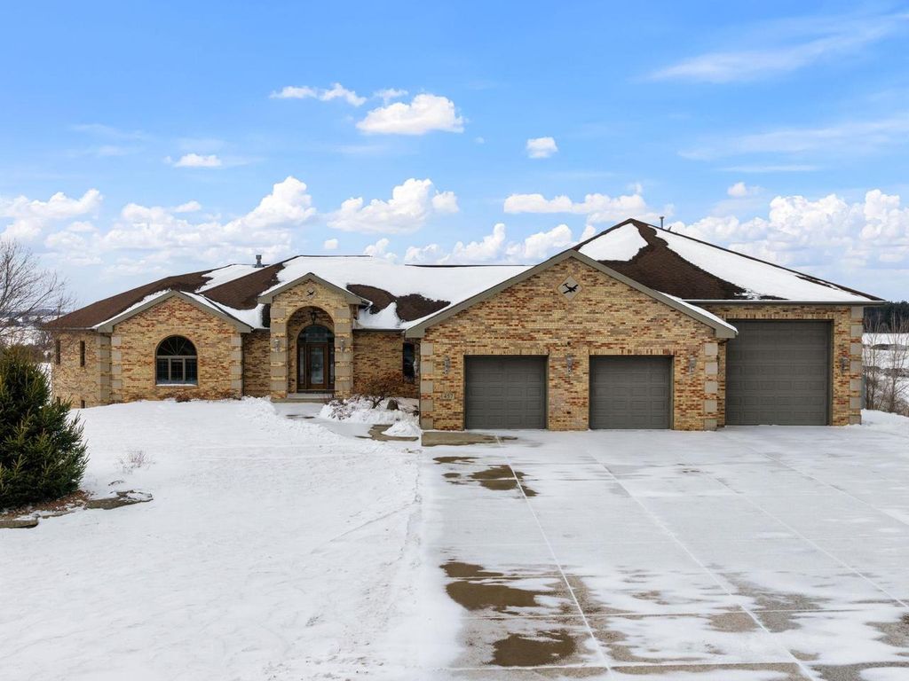 Photo of 457 Union ROAD, Brooklyn, WI 53521 (MLS # 2014538)