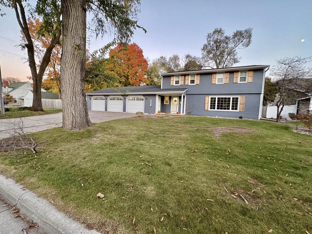 Photo of 2539 Martha AVENUE, Green Bay, WI 54301 (MLS # 50334708)