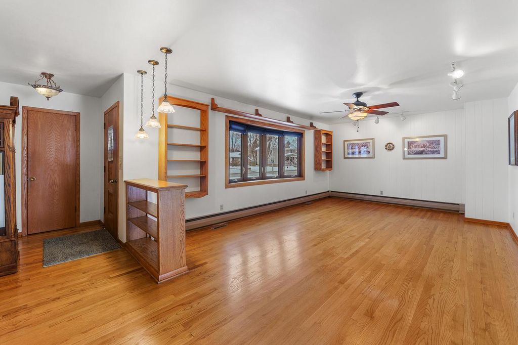 Photo of 206 South STREET, Juneau, WI 53039 (MLS # 1944885)