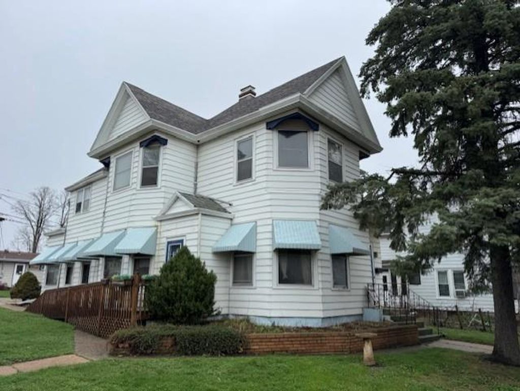 Photo of 302 Ash STREET, Baraboo, WI 53913 (MLS # 2020792)