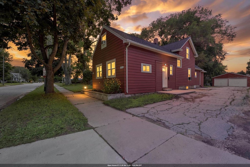 Photo of 1123 Cass STREET, Green Bay, WI 54301 (MLS # 50328884)