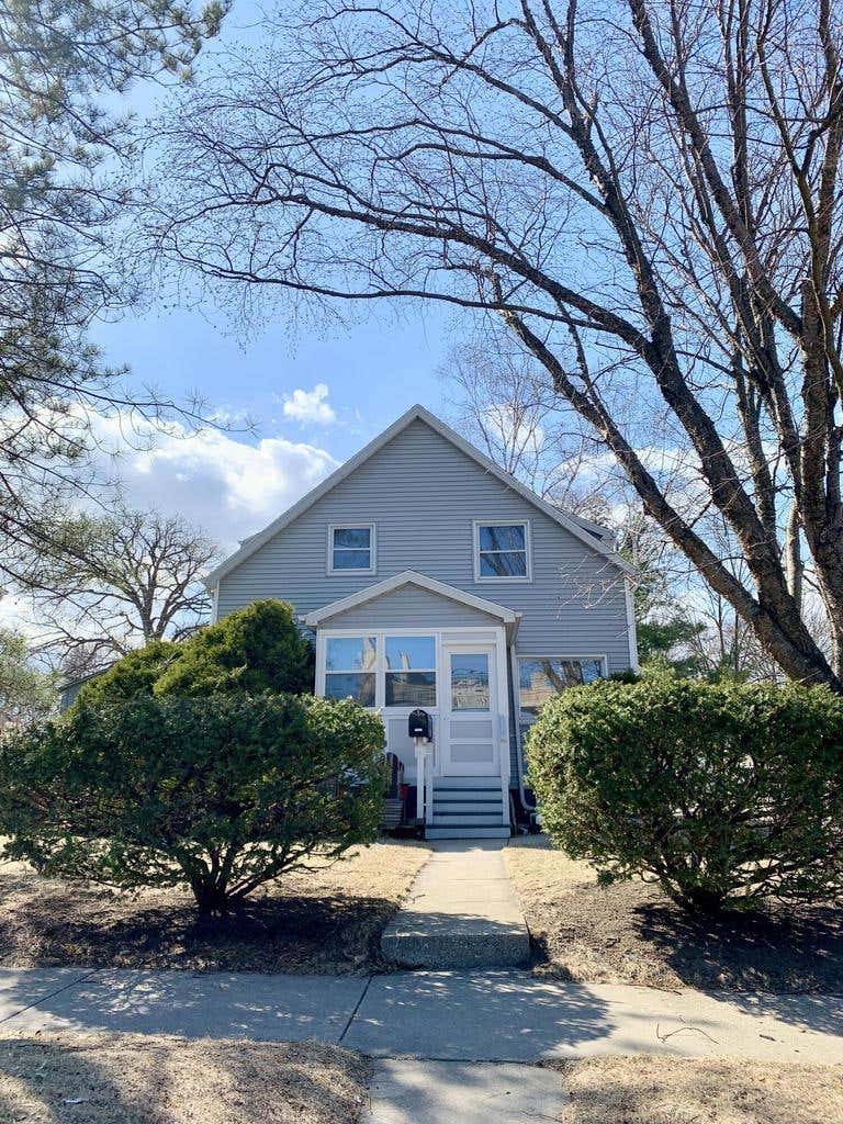 Photo of 3747 S Arctic AVENUE, Saint Francis, WI 53235 (MLS # 1973217)