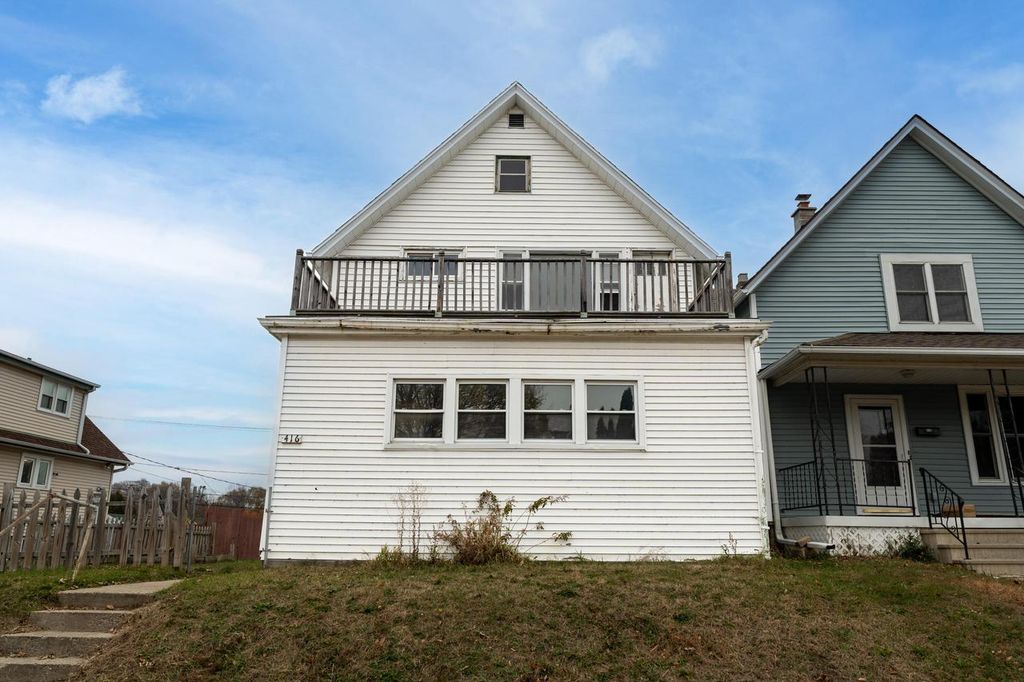 Photo of 416 Marquette AVENUE, South Milwaukee, WI 53172 (MLS # 1943720)