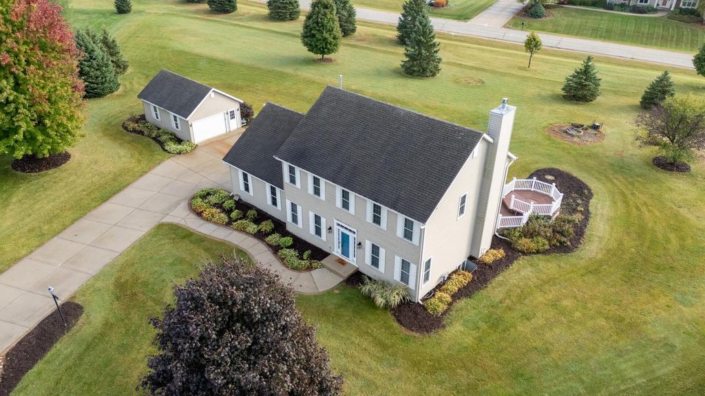 Photo of 788 Black Squirrel COURT, Hubertus, WI 53033 (MLS # 1939246)