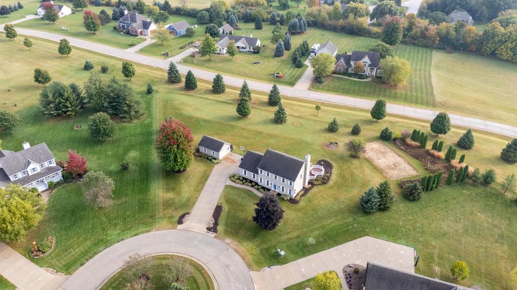 Photo of 788 Black Squirrel COURT, Hubertus, WI 53033 (MLS # 1939246)