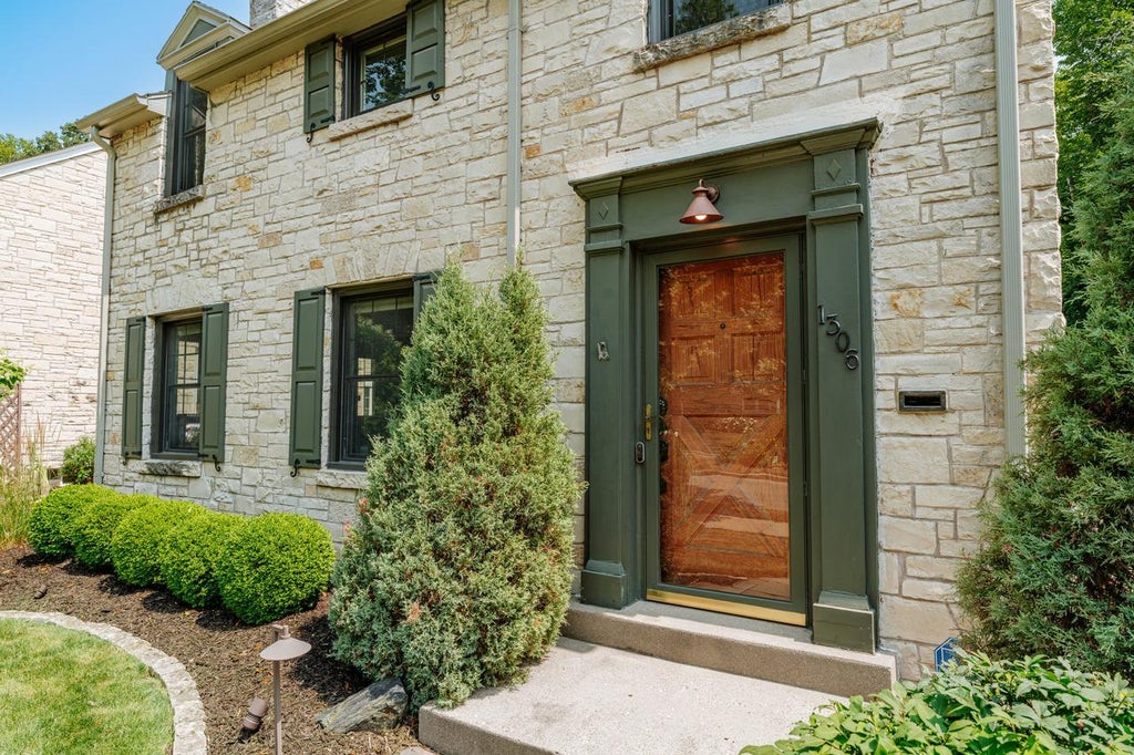 Photo of 1306 Martha Washington DRIVE, Wauwatosa, WI 53213 (MLS # 1973331)