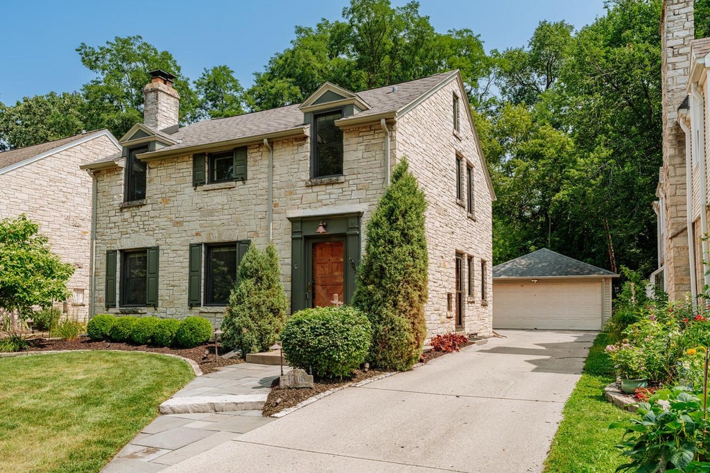 Photo of 1306 Martha Washington DRIVE, Wauwatosa, WI 53213 (MLS # 1973331)