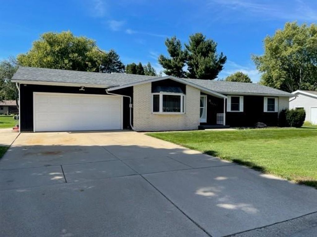 Photo of 4554 N 37th STREET, Milwaukee, WI 53209 (MLS # 1944346)