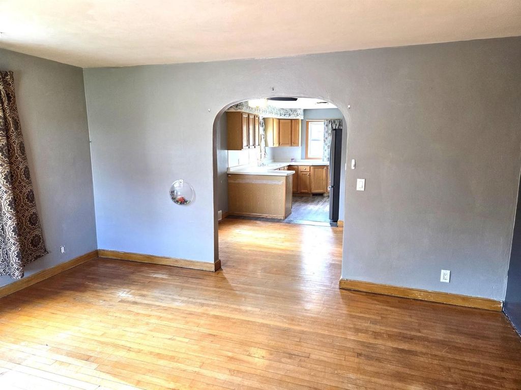 Photo of 604 N Chestnut AVENUE, Marshfield, WI 54449 (MLS # 22505028)