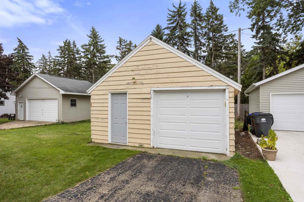 Photo of 529 Fairview AVENUE, Neenah, WI 54956 (MLS # 50315733)