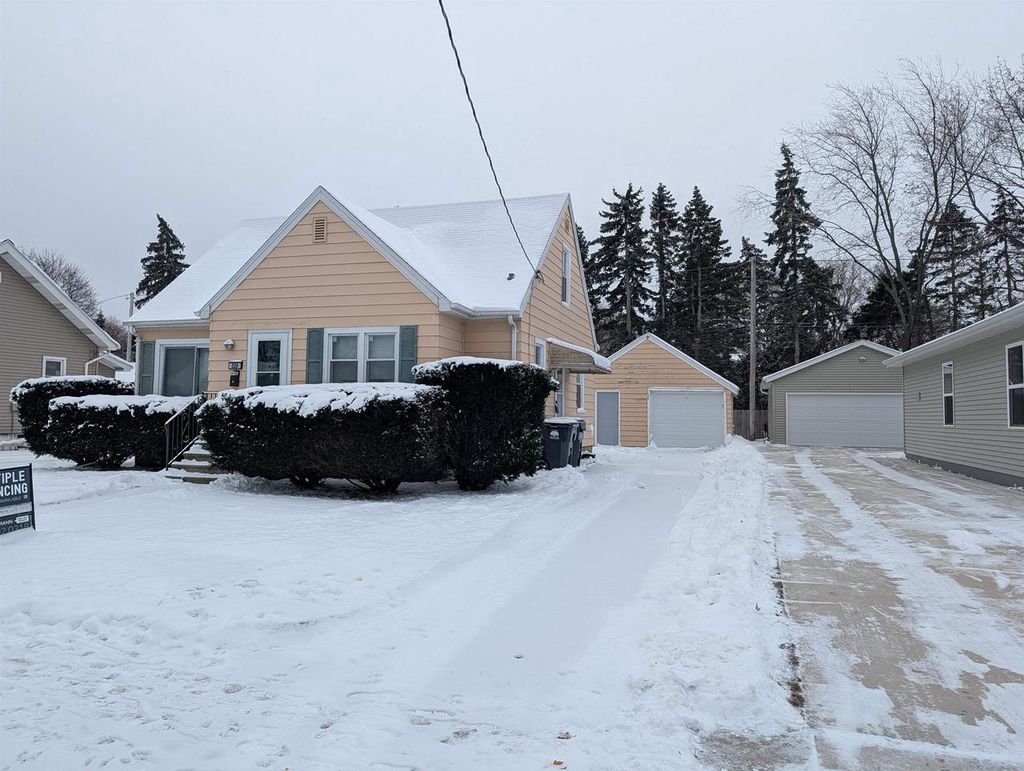 Photo of 529 Fairview AVENUE, Neenah, WI 54956 (MLS # 50315733)