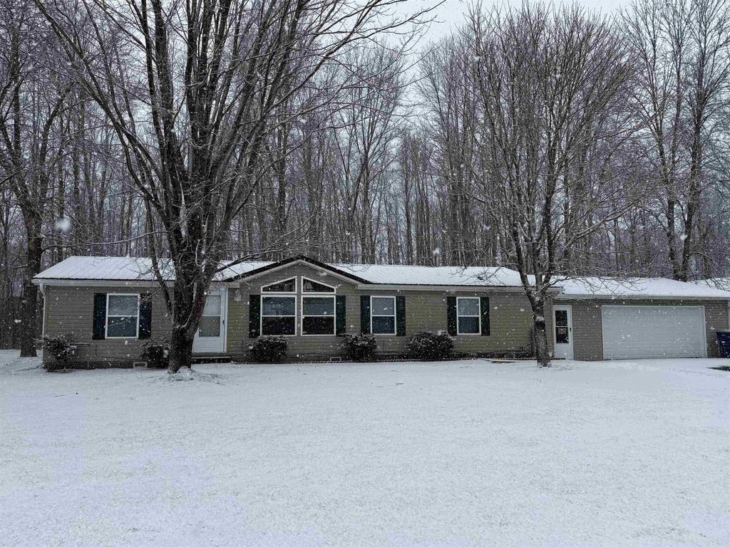 Photo of W4683 Swan Acre DRIVE, Cecil, WI 54111 (MLS # 50322354)