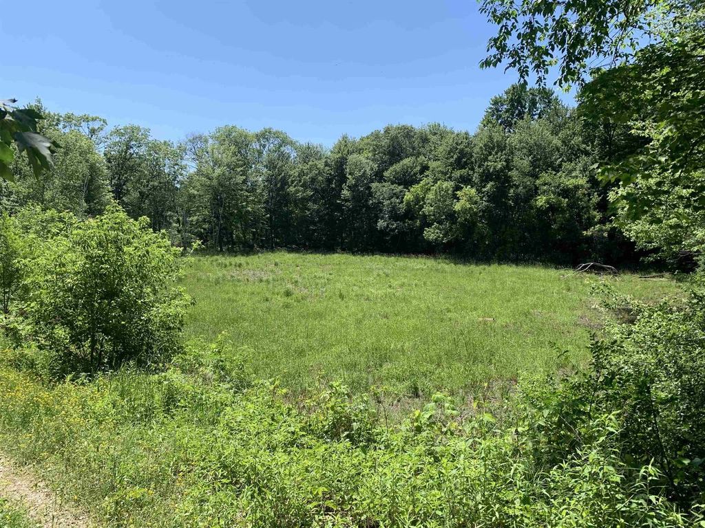 Photo of 2001 State Rd 54, Waupaca, WI 54981 (MLS # 50321578)