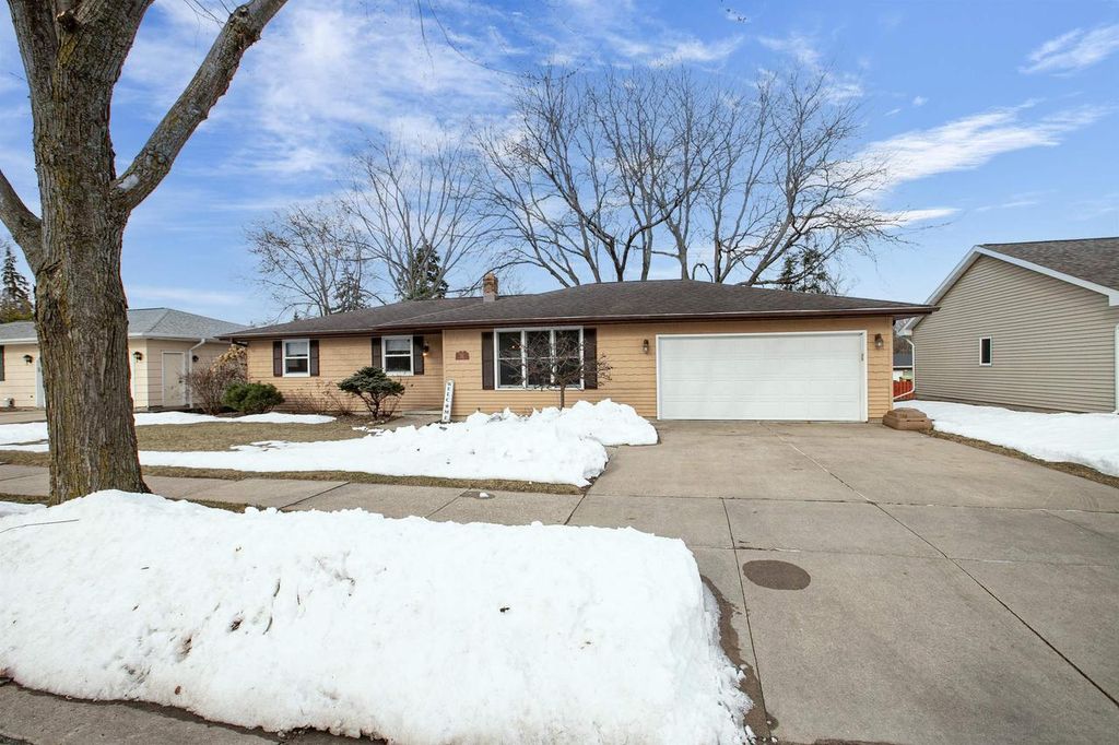 Photo of 715 Sheridan STREET, Kaukauna, WI 54130 (MLS # 50322633)