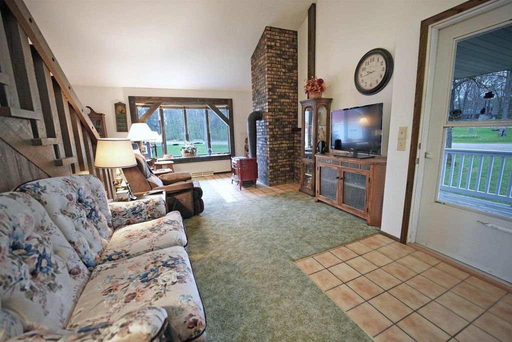 Photo of 6749 Oak Tree ROAD, Stevens Point, WI 54482 (MLS # 50324367)