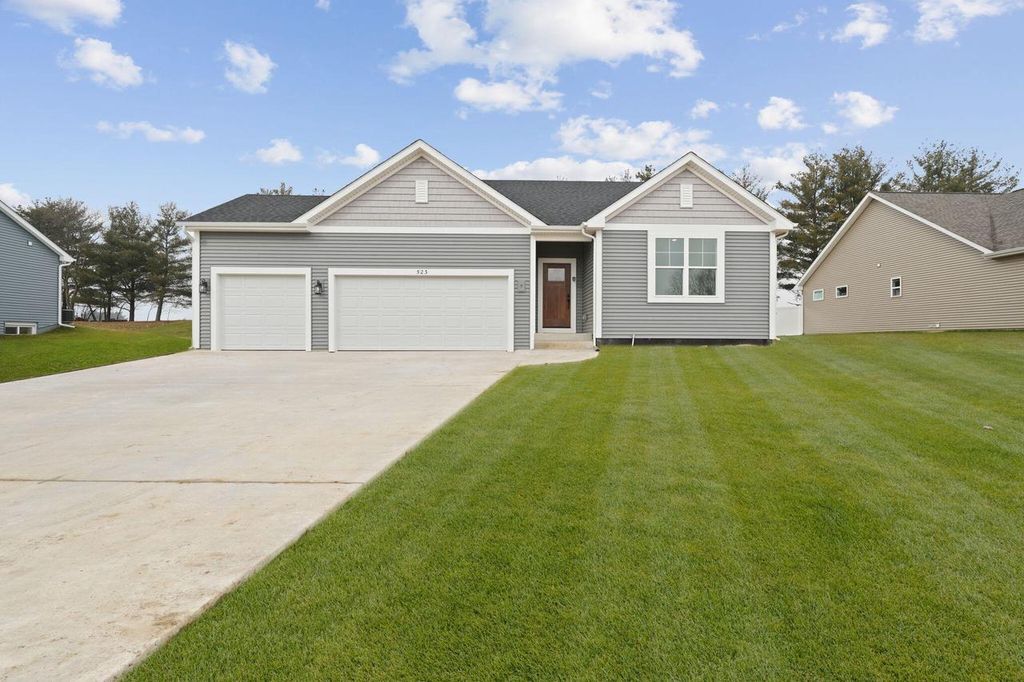 Photo of Lt34 Tamarack STREET, Delavan, WI 53115 (MLS # 1952945)