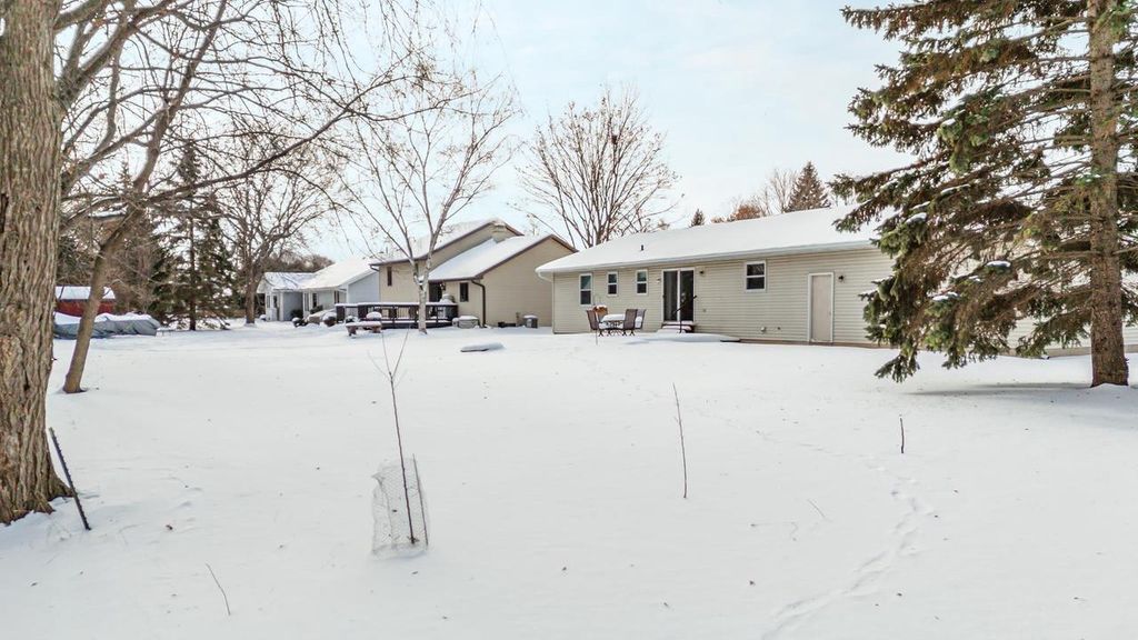 Photo of 1112 Oriole DRIVE, Kaukauna, WI 54130 (MLS # 50320127)