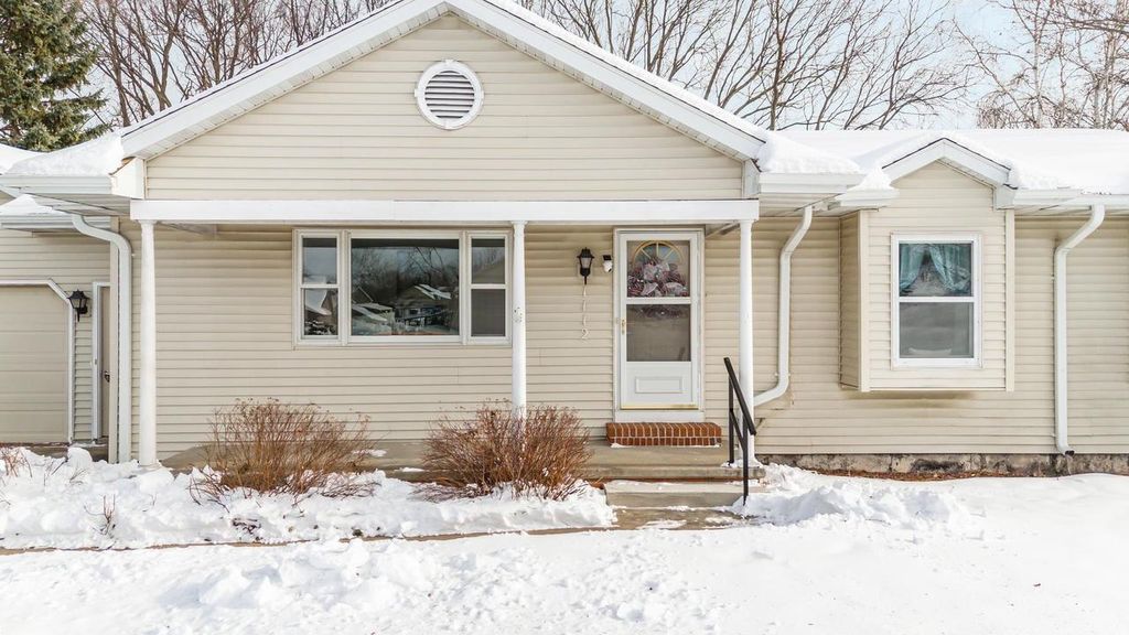 Photo of 1112 Oriole DRIVE, Kaukauna, WI 54130 (MLS # 50320127)