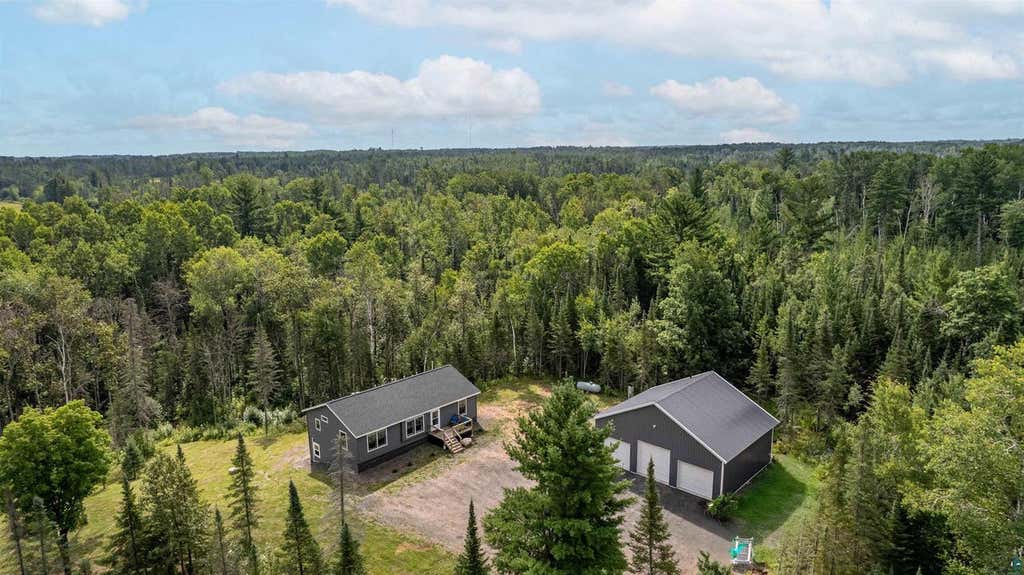 Photo of 4215 E Neuman ROAD, Superior, WI 54880 (MLS # 6127160)