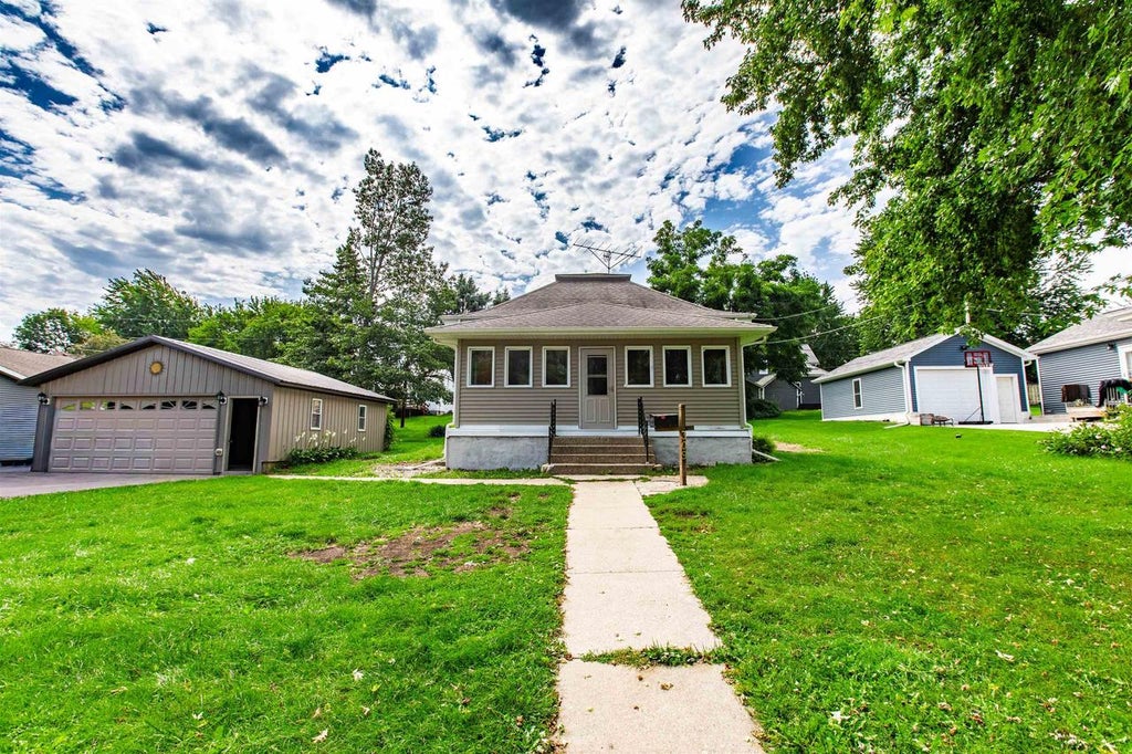 Photo of 309 E Chapel STREET, Dodgeville, WI 53533 (MLS # 2031954)