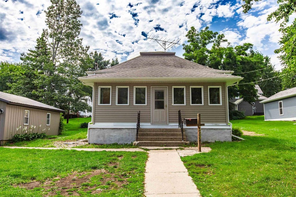 Photo of 309 E Chapel STREET, Dodgeville, WI 53533 (MLS # 2031954)