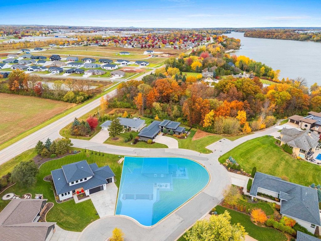 Photo of 837 Rivers Run, De Pere, WI 54115 (MLS # 50318130)