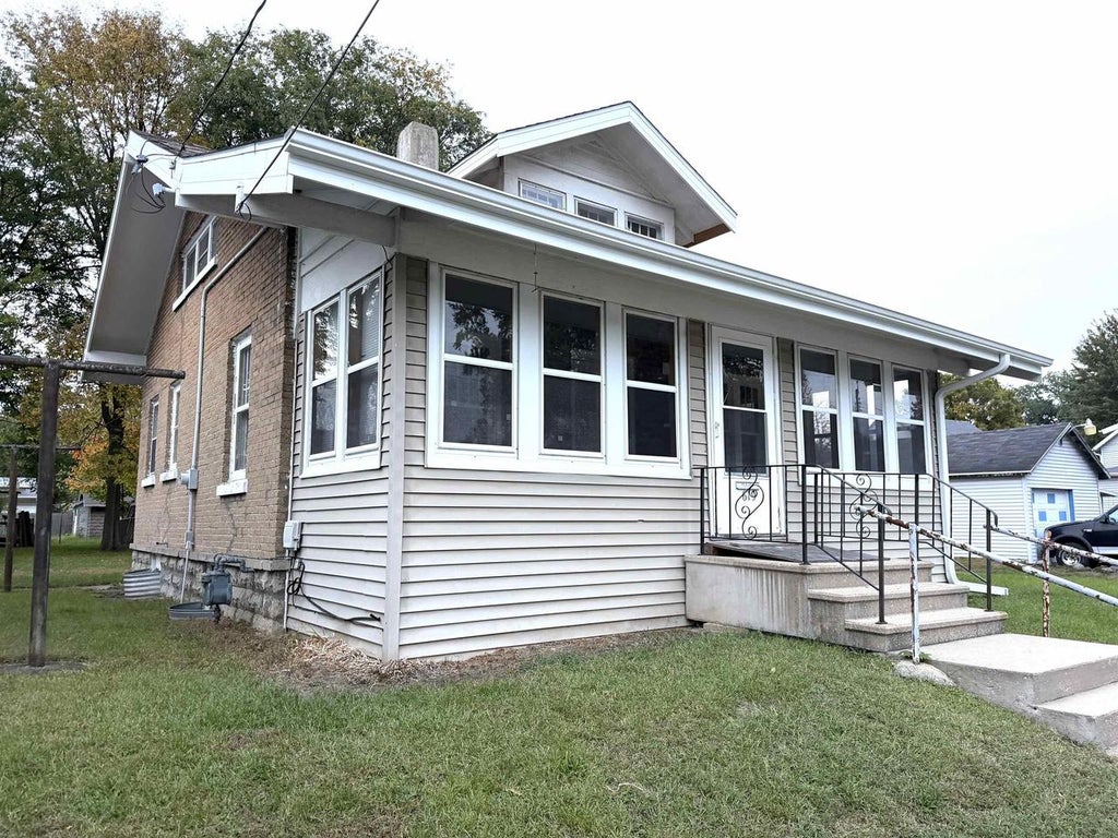 Photo of 619 Middle STREET, Beloit, WI 53511 (MLS # 2034665)