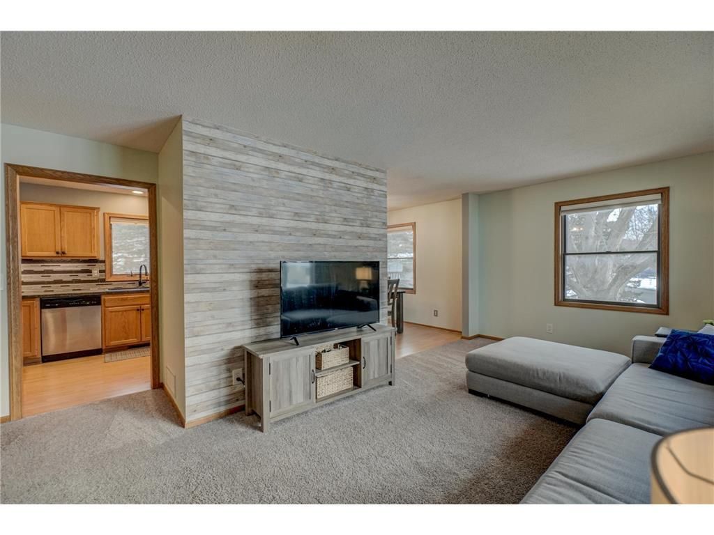 Photo of 811 Fox Tree LANE, Hudson, WI 54016 (MLS # 6825311)