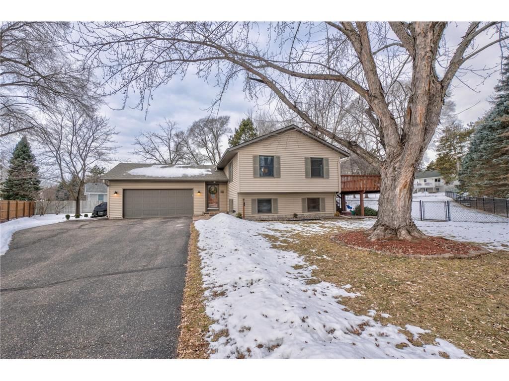 Photo of 811 Fox Tree LANE, Hudson, WI 54016 (MLS # 6825311)