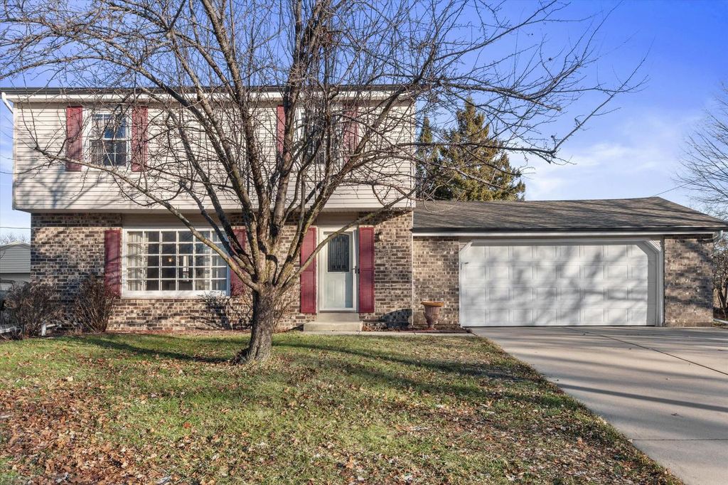 Photo of 214 S Regis ROAD, Saukville, WI 53080 (MLS # 1942861)