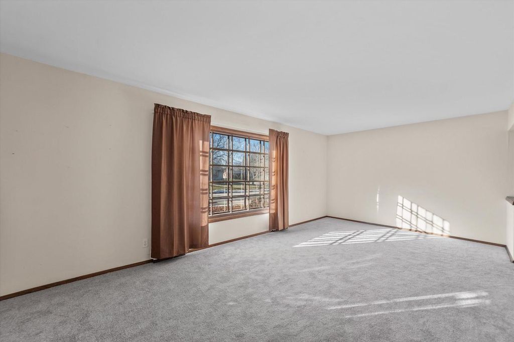 Photo of 214 S Regis ROAD, Saukville, WI 53080 (MLS # 1942861)