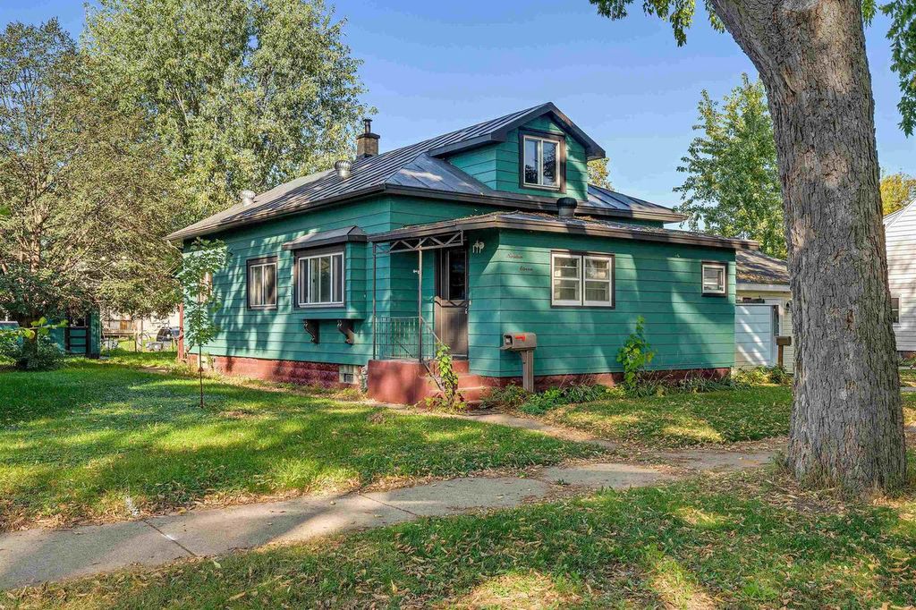 Photo of 1911 Liberty STREET, La Crosse, WI 54603 (MLS # 2010182)