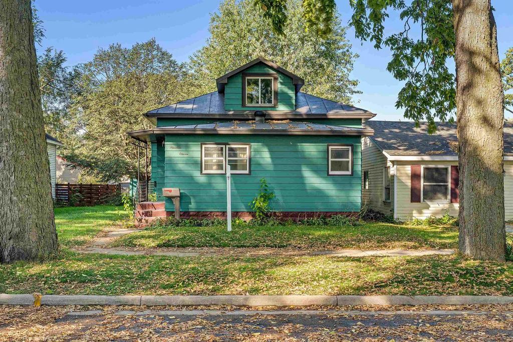 Photo of 1911 Liberty STREET, La Crosse, WI 54603 (MLS # 2010182)