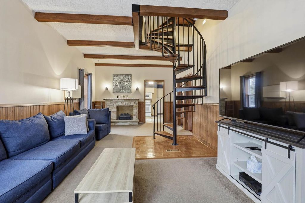 Photo of 524 E McKinley STREET, Appleton, WI 54915 (MLS # 50319988)