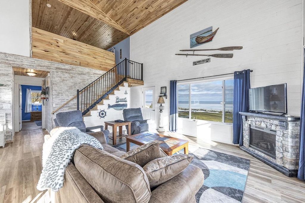 Photo of 6924 County Road Y, Oconto, WI 54153 (MLS # 50320098)